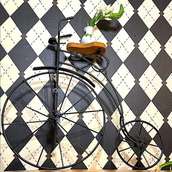 Vintage Black Metal Penny-Farthing Bicycle Decor with Wood Platform - Rustic - Picture 5 of 10